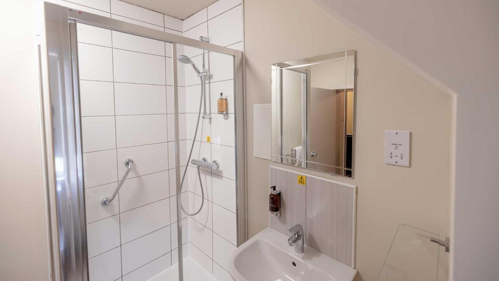 The Tarbet Hotel Екстер'єр фото